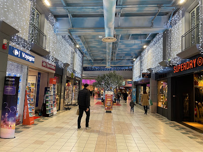 Centre Commercial Riom Sud à Ménétrol