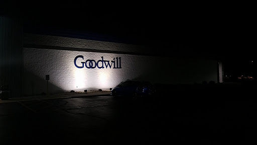 Thrift Store «Oshkosh Goodwill Retail Store & Training Center», reviews and photos
