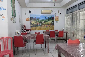 Rumah Makan Awandi image