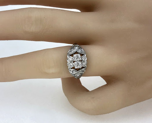 Jewelry Store «Gesner Estate Jewelry», reviews and photos, 1600 W Bay Dr, Largo, FL 33770, USA