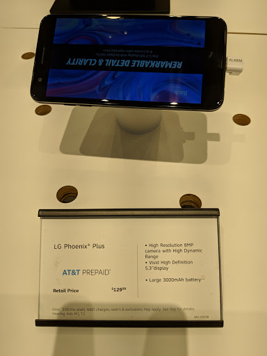 Cell Phone Store «AT&T», reviews and photos, 9100 N Central Expy #105, Dallas, TX 75231, USA