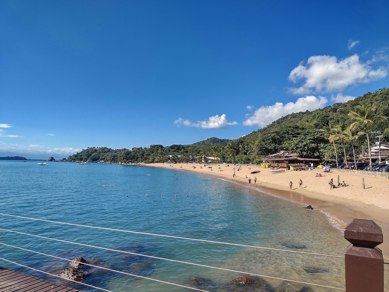 Praia Grande De Ilhabela'in fotoğrafı - Çocuklu aile gezginleri için önerilir