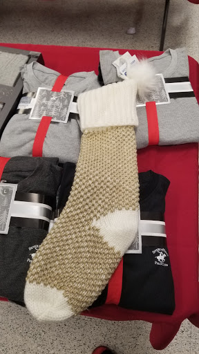 Clothing Store «Ross Dress for Less», reviews and photos, 8657 Villa La Jolla Dr, La Jolla, CA 92037, USA