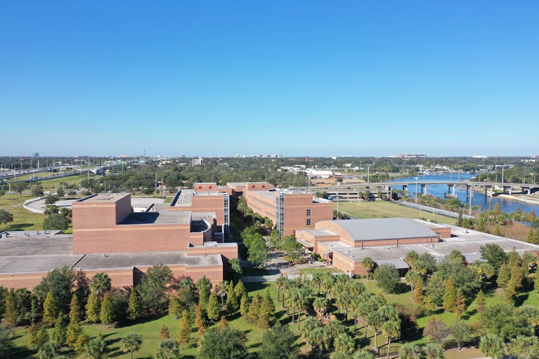 Howard W. Blake High School in the city Tampa
