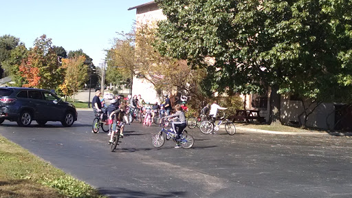 Bicycle Store «Main Street Bicycles», reviews and photos, 39 E Main St, Carpentersville, IL 60110, USA