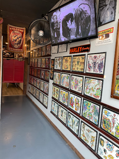 Acme Tattoo and Piercing, 104 14th St NW, Charlottesville, VA 22903, USA, 