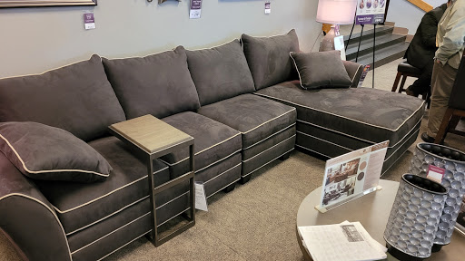 Furniture Store «Raymour & Flanigan Furniture and Mattress Store», reviews and photos, 86-08 Queens Blvd, Elmhurst, NY 11373, USA