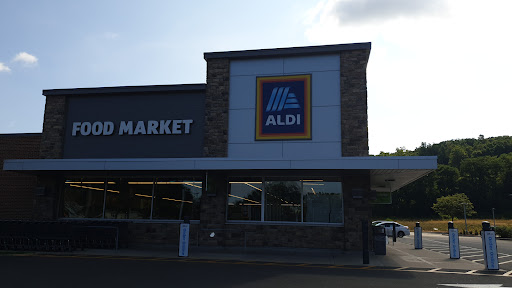 Supermarket «ALDI», reviews and photos, 2640 Berlin Turnpike, Newington, CT 06111, USA