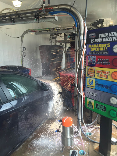 Rainstorm Car Wash en Bloomington