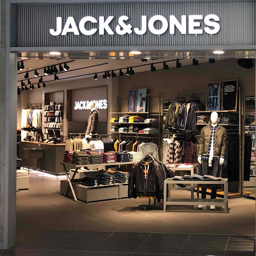 JACK & JONES