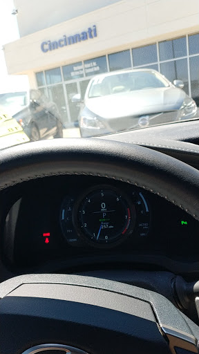 Car Dealer «Volvo Cars of Cincinnati North», reviews and photos, 5890 Muhlhauser Rd, West Chester Township, OH 45069, USA