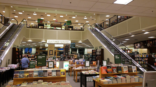 Book Store «Barnes & Noble», reviews and photos, 15900 La Cantera Pkwy, San Antonio, TX 78256, USA