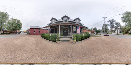 Real Estate Agency «United Country Real Estate Leipers Fork», reviews and photos, 4151 Old Hillsboro Rd, Franklin, TN 37064, USA