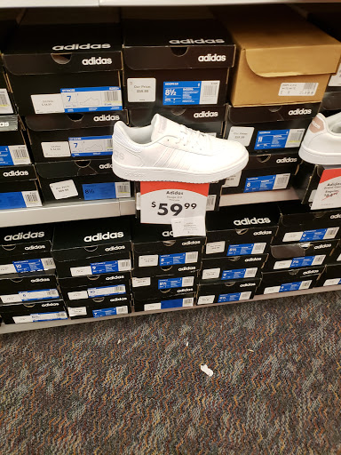 Shoe Store «Shoe Carnival», reviews and photos, 466 Pinnacle Pkwy, Bristol, TN 37620, USA