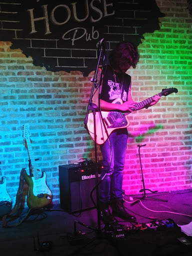 Pub «The House Pub», reviews and photos, 16 South Riverside Drive, St Charles, IL 60174, USA