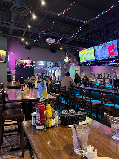 Sports Bar «Chasers Sports Bar & Grill - Pizza - Catering - Delivery - Slots», reviews and photos, 830 S Rand Rd, Lake Zurich, IL 60047, USA