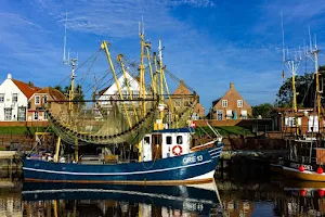 Hafen Greetsiel image