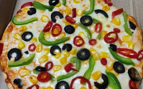 Foodie's Pizza image