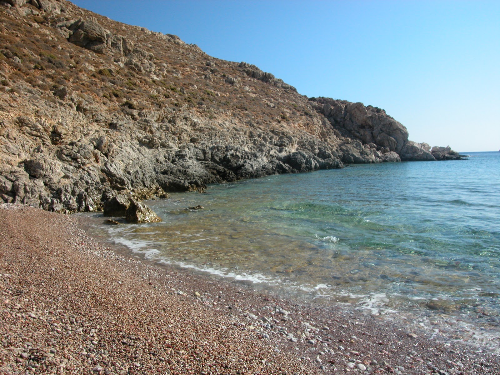 Paralia Agios Sergios'in fotoğrafı doğal alan içinde bulunmaktadır