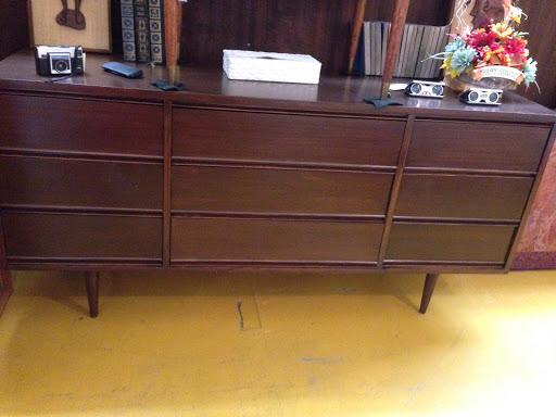 Furniture Store «San Antonio Furniture Finders», reviews and photos, 617 Fredericksburg Rd, San Antonio, TX 78201, USA