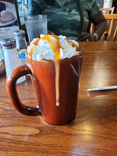 American Restaurant «Cracker Barrel Old Country Store», reviews and photos, 4435 S Laburnum Ave, Richmond, VA 23231, USA