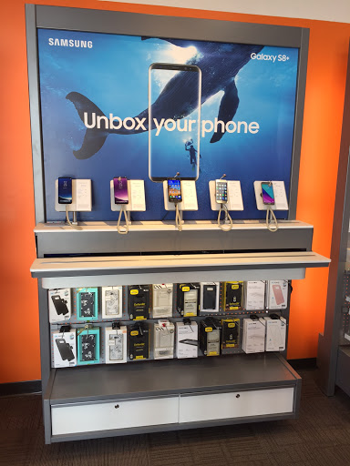 Cell Phone Store «AT&T Authorized Retailer», reviews and photos, 8052 Limonite Ave #101, Riverside, CA 92509, USA