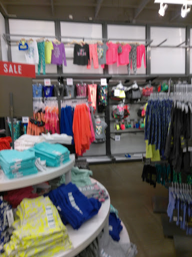 Clothing Store «Old Navy», reviews and photos, 9155 W Stockton Blvd, Elk Grove, CA 95758, USA