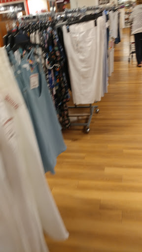Department Store «T.J. Maxx», reviews and photos, 20 Chapel View Blvd, Cranston, RI 02920, USA