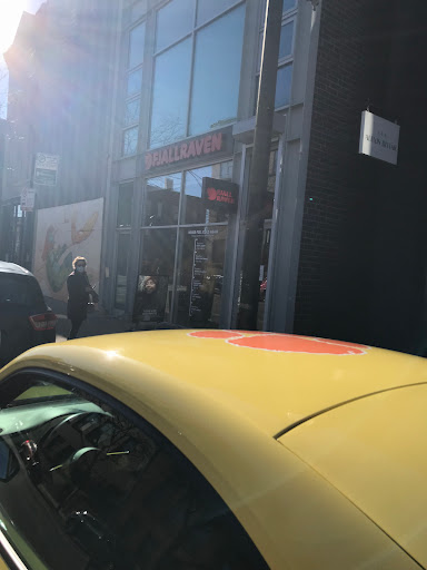 Outdoor Sports Store «Fjällräven Chicago», reviews and photos, 1708 N Damen Ave, Chicago, IL 60647, USA