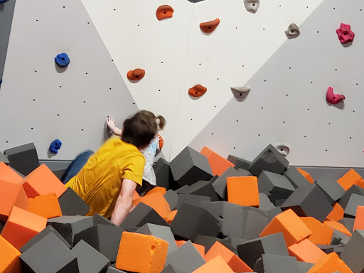 Amusement Center «Sky Zone Trampoline Park - St. Louis (Chesterfield)», reviews and photos, 17379 Edison Ave, Chesterfield, MO 63005, USA