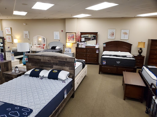 Furniture Store «Raymour & Flanigan Furniture and Mattress Store», reviews and photos, 2780 W Ridge Rd, Rochester, NY 14626, USA