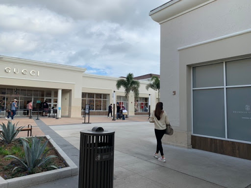 Sportswear Store «lululemon», reviews and photos, 8200 Vineland Ave #1035, Orlando, FL 32821, USA