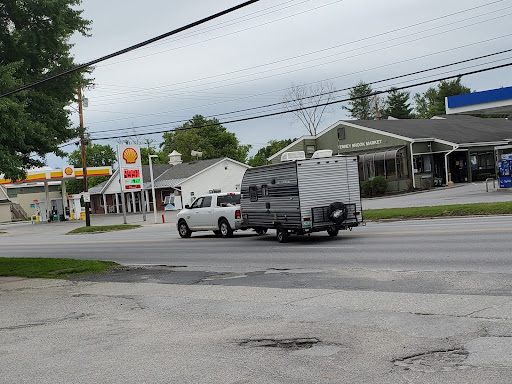 Grocery Store «Tenneybrook Market», reviews and photos, 217 N Main St, Rutland, VT 05701, USA