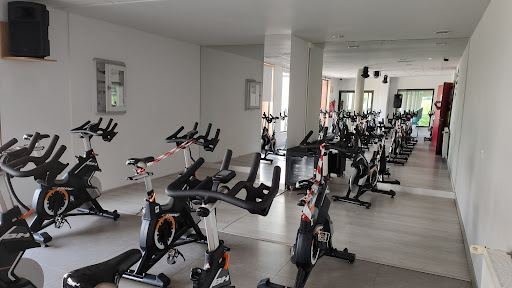 Pretium Sport Complex Ribamontán en Somo, Cantabria