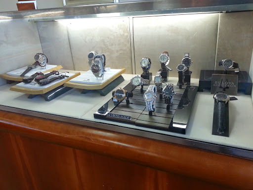 Jewelry Store «Jackson Square Fine Jewelers», reviews and photos, 2890 El Camino Real, Redwood City, CA 94061, USA