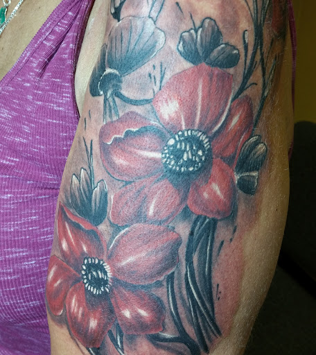 Tattoo Shop «Lizards Ink Tattoo Studio Denton», reviews and photos, 1111 E McKinney St, Denton, TX 76209, USA