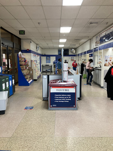 Post Office «United States Postal Service», reviews and photos, 15701 Sherman Way, Van Nuys, CA 91406, USA