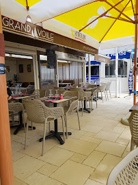 Atmosphère du La Grand Voile Brasserie Restaurant à Cavalaire-sur-Mer - n°7