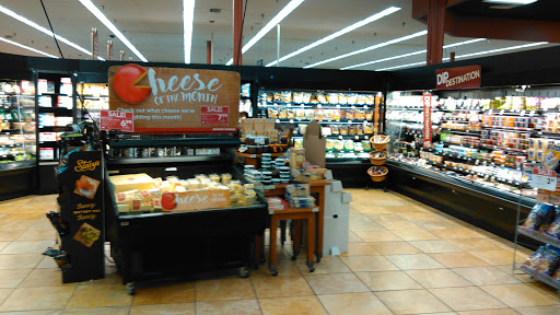 Supermarket «Giant Eagle Supermarket», reviews and photos, 2650 Constitution Blvd, Beaver Falls, PA 15010, USA