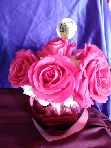 Florist «Metro Florist & Gifts», reviews and photos, 216 W 6th St, Ferris, TX 75125, USA