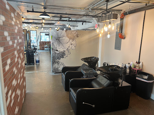 Hair Salon «Mane Street Hair Salon», reviews and photos, 102 N Main St, Culpeper, VA 22701, USA