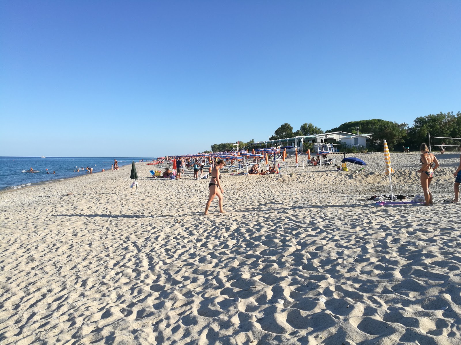 Foto von San Sostene Marina mit blaues wasser Oberfläche