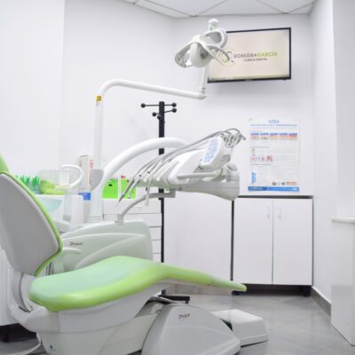 CLÍNICA DENTAL ROMÁN en Zaragoza, Zaragoza