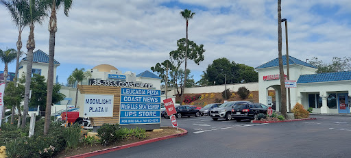 Shopping Mall «Moonlight Plaza Shopping Center», reviews and photos, 315 S Coast Hwy 101, Encinitas, CA 92024, USA