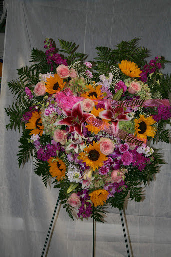 Florist «Greenlawn Florist», reviews and photos, 841 Pulaski Rd, Greenlawn, NY 11740, USA