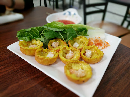 Huế Gourmet