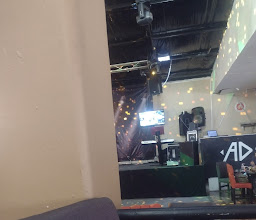 A BEBER, comida, musica y baile photo