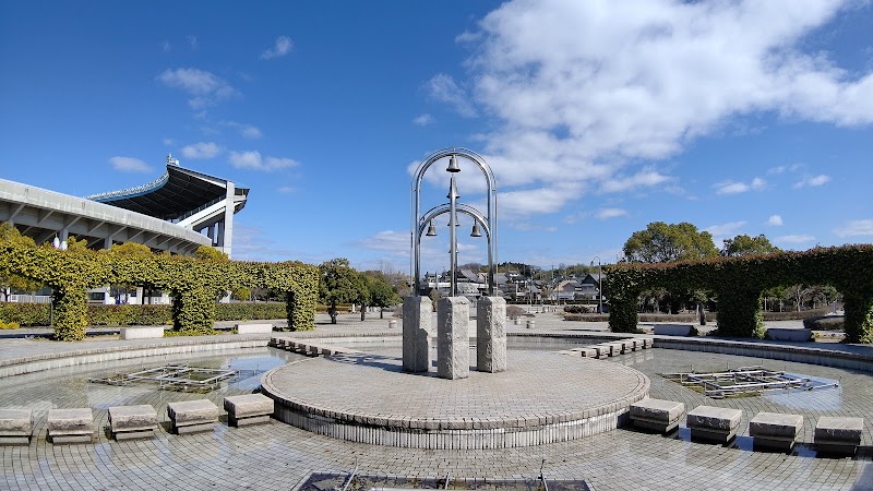 岡山県倉敷スポーツ公園鐘広場