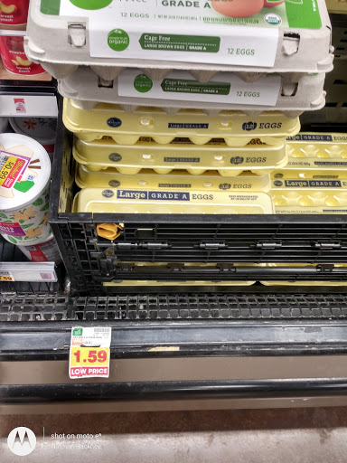 Grocery Store «Kroger», reviews and photos, 525 E Clifty Dr, Madison, IN 47250, USA