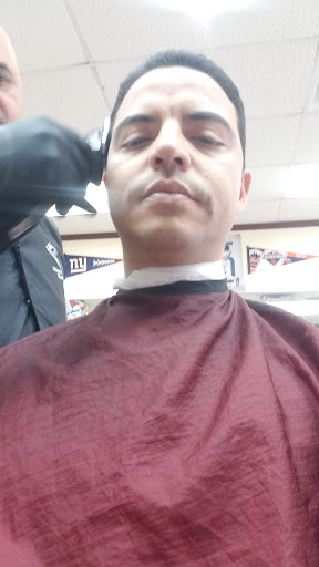 Barber Shop «New Times Barber Shop», reviews and photos, 16226 Cross Bay Blvd, Howard Beach, NY 11414, USA